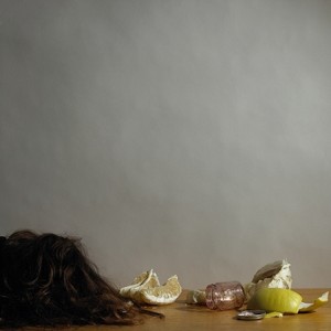 tete sur table 1